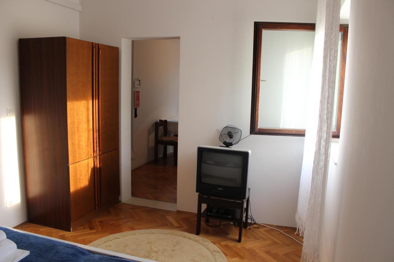 Apartments Petrada Omis Ruang foto